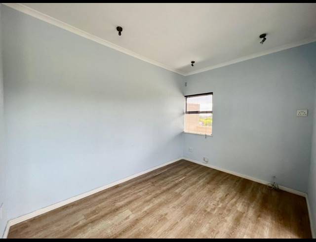 1 bed property to rent in KENILWORTH